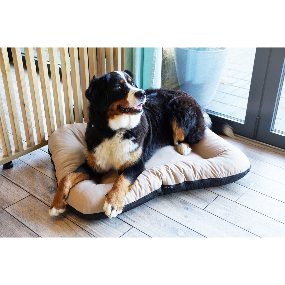 Wodoodporny materac dla psa ponton KLEO, 130x110 cm, Beż