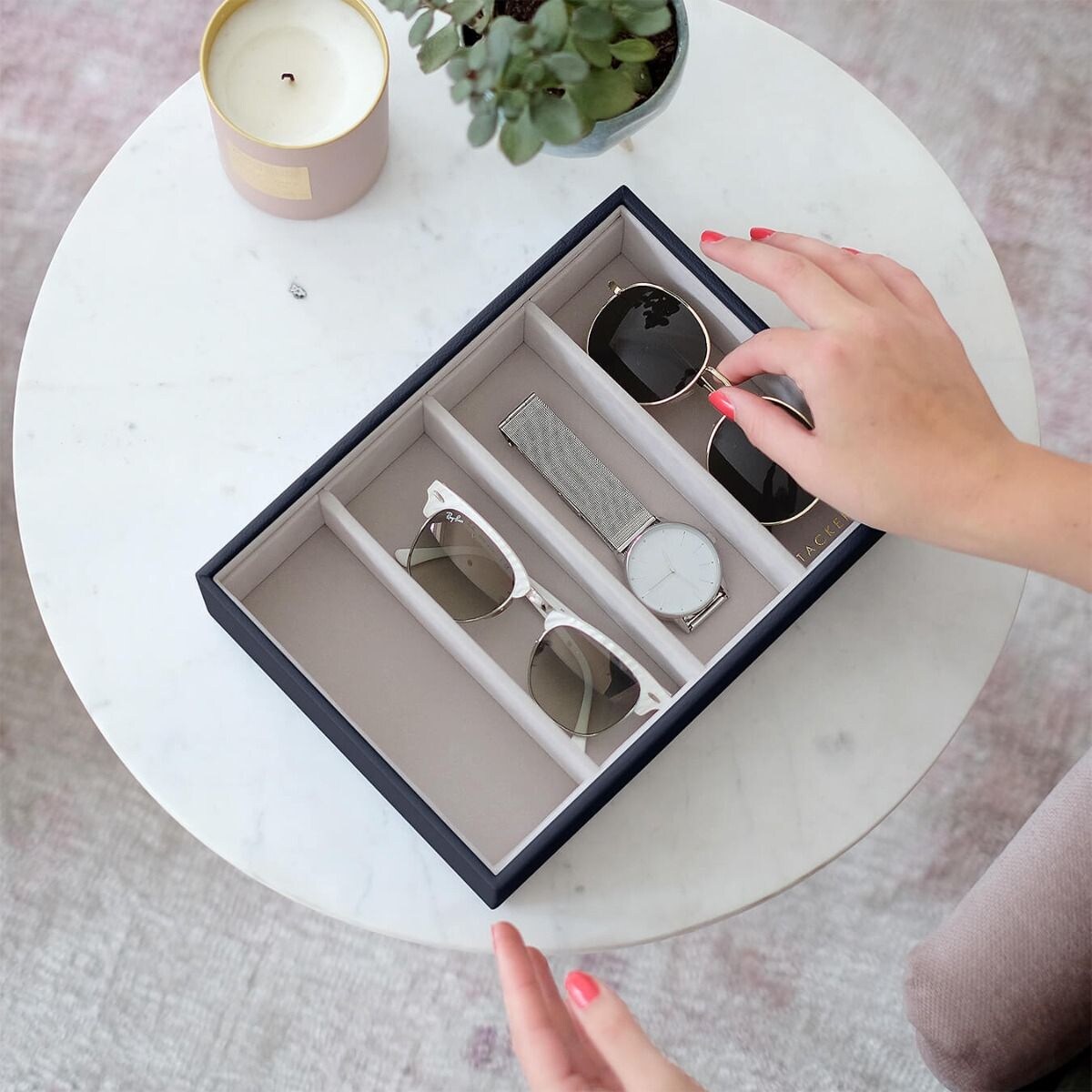 Pudełko na okulary Stackers Classic Pebble granatowe 4 komorowe