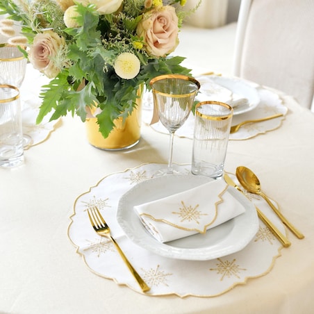 Obrus Shiny Goldenline - 140 cm x 250 cm - idealny dla 6 osób