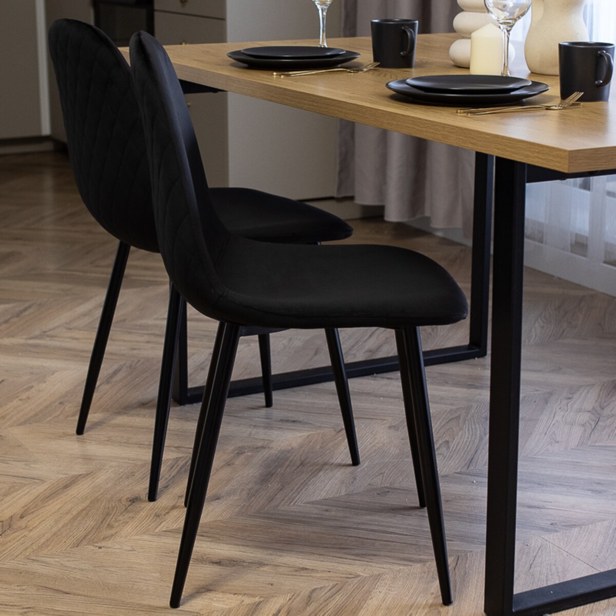 Krzesło tapicerowane welurowe pikowane do salonu jadalni