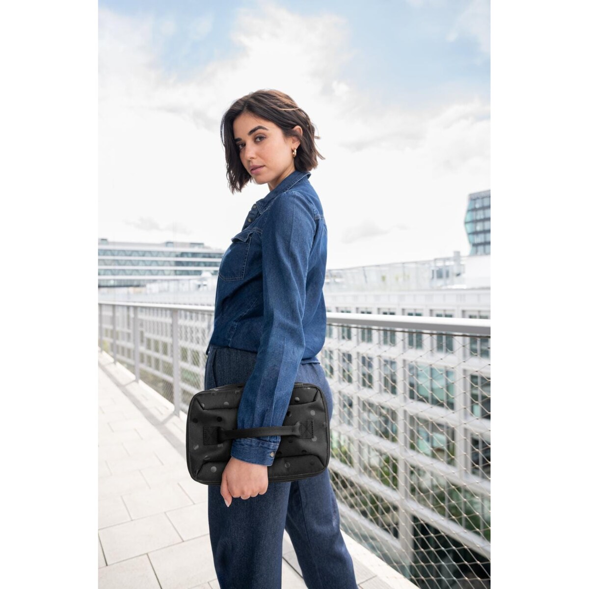 Kosmetyczka BEAUTYCASE, glossy dots black