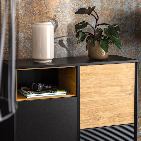 KONSIMO LOFTY Komoda w stylu loft na wysokich nogach