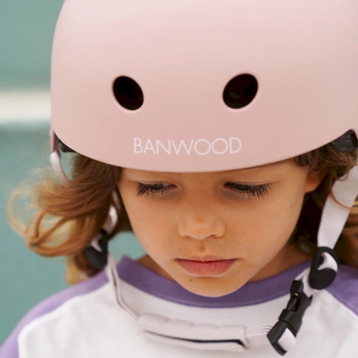 Banwood dziecięcy eco kask rowerowy Faded Pink