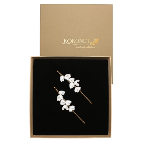 ZŁOTE kolczyki damskie z kwiatami listkami lekkie długie łańcuszki wiszące