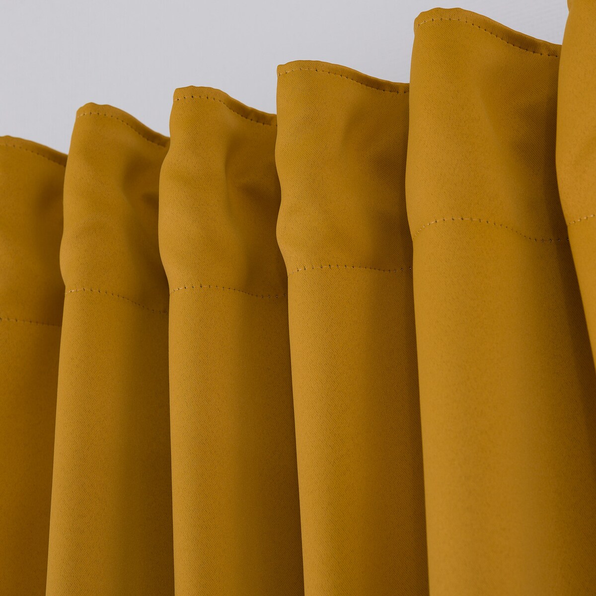 Zasłona zaciemniająca na taśmie marszczącej miodowy żółty 140 x 280 cm 1 szt. 140x280 żółty-złoty