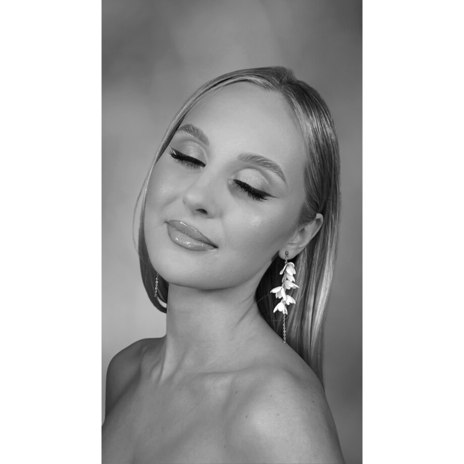 ZŁOTE kolczyki damskie z kwiatami listkami lekkie długie łańcuszki wiszące