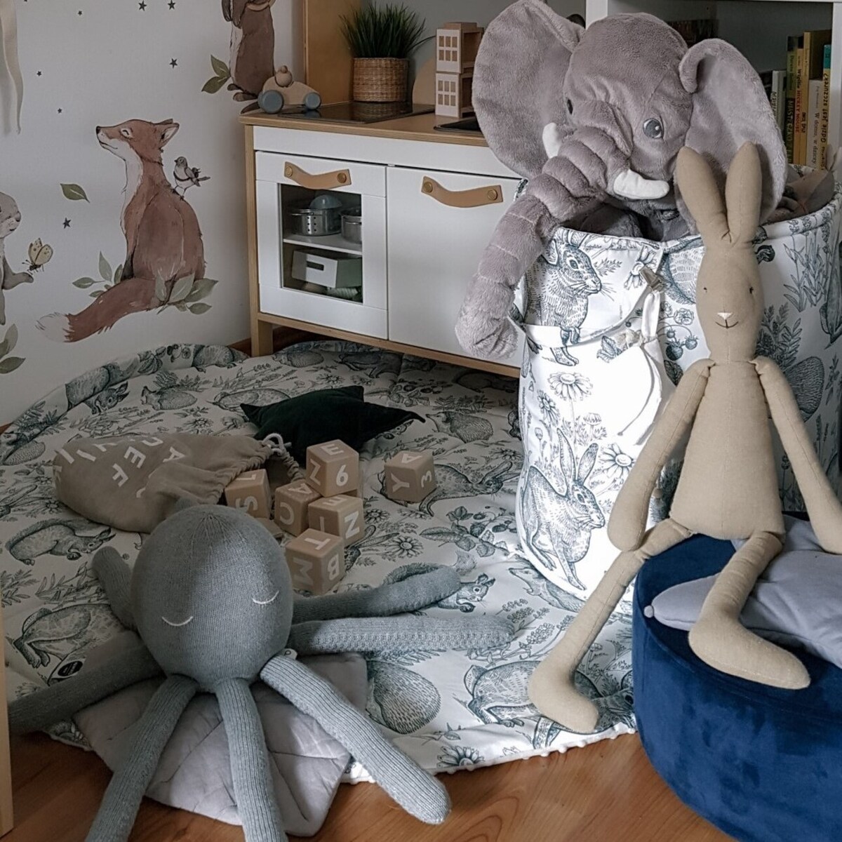 Mata okrągła, zgaszony koral, 130cm, Posh Velvet