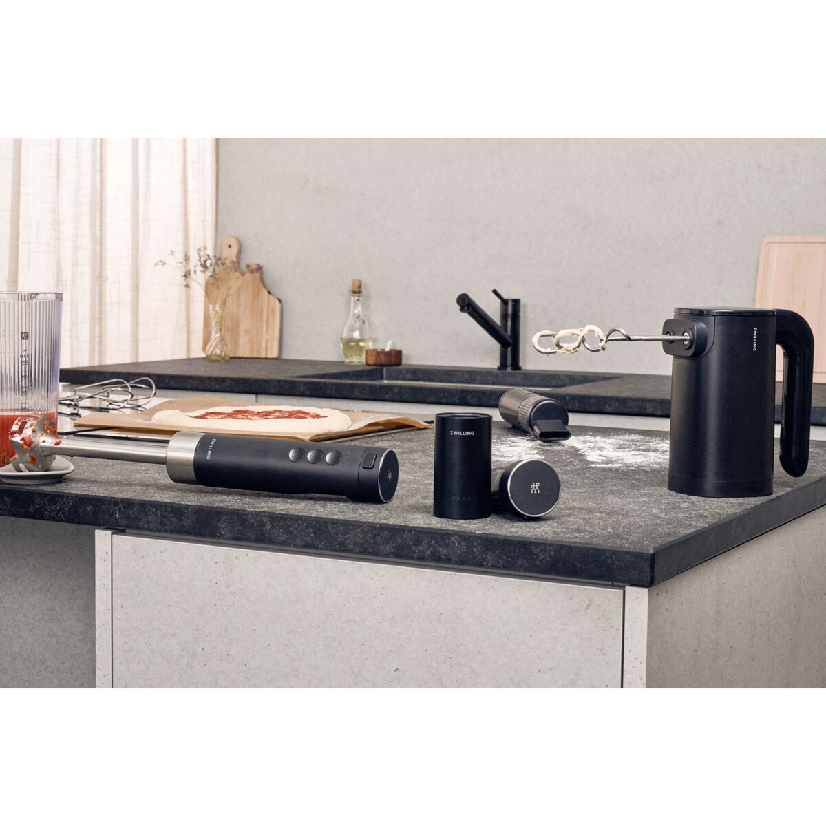 ZWILLING XTEND Kompaktowa ładowarka z funkcją Powerbank czarny