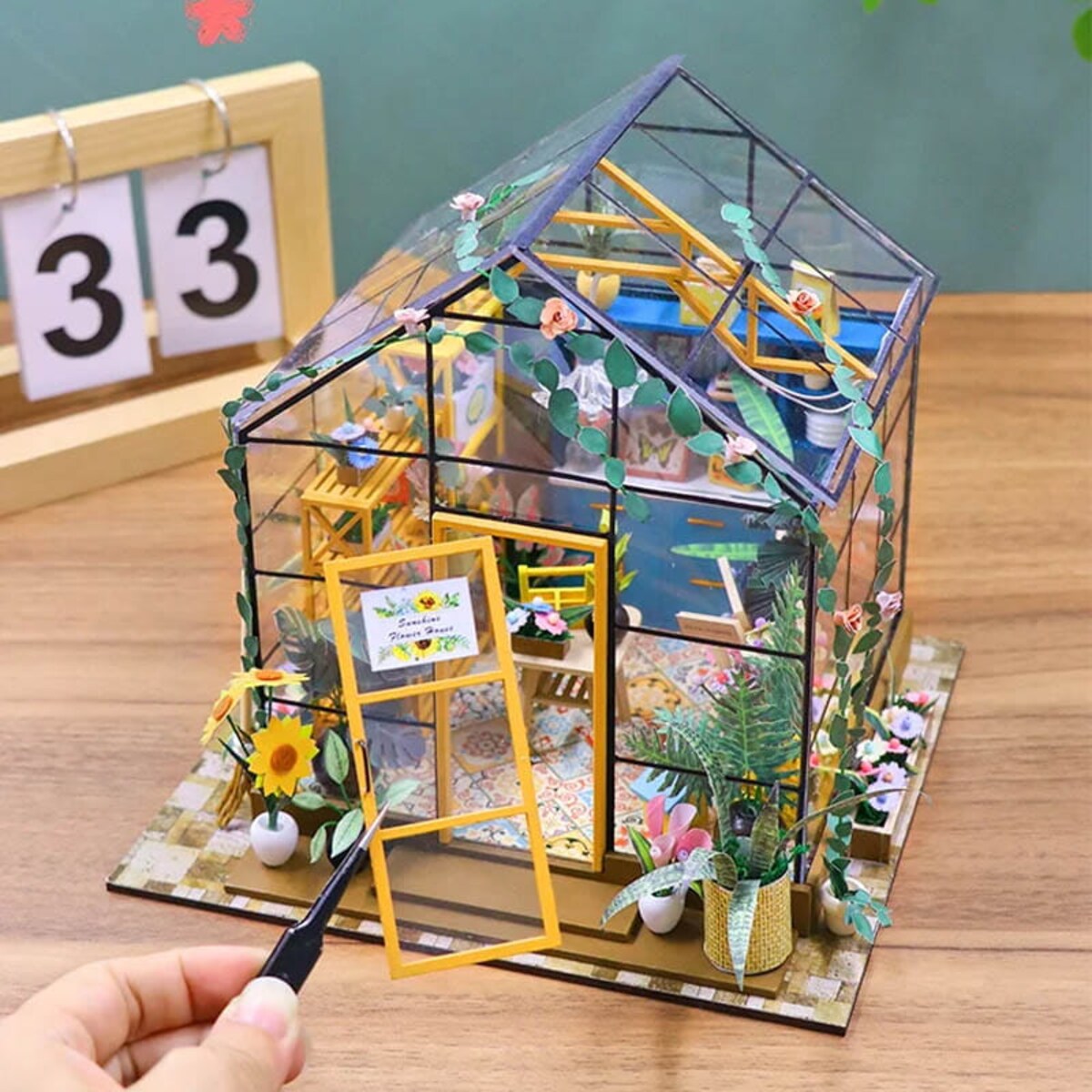 Miniaturowy domek - Kolorowa szklarnia