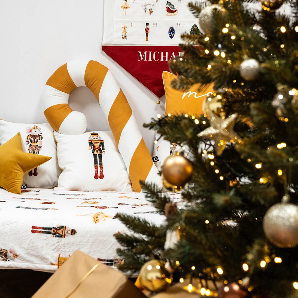 Poduszka XMAS wzór XM18 | Musztardowa laska cukrowa XXL