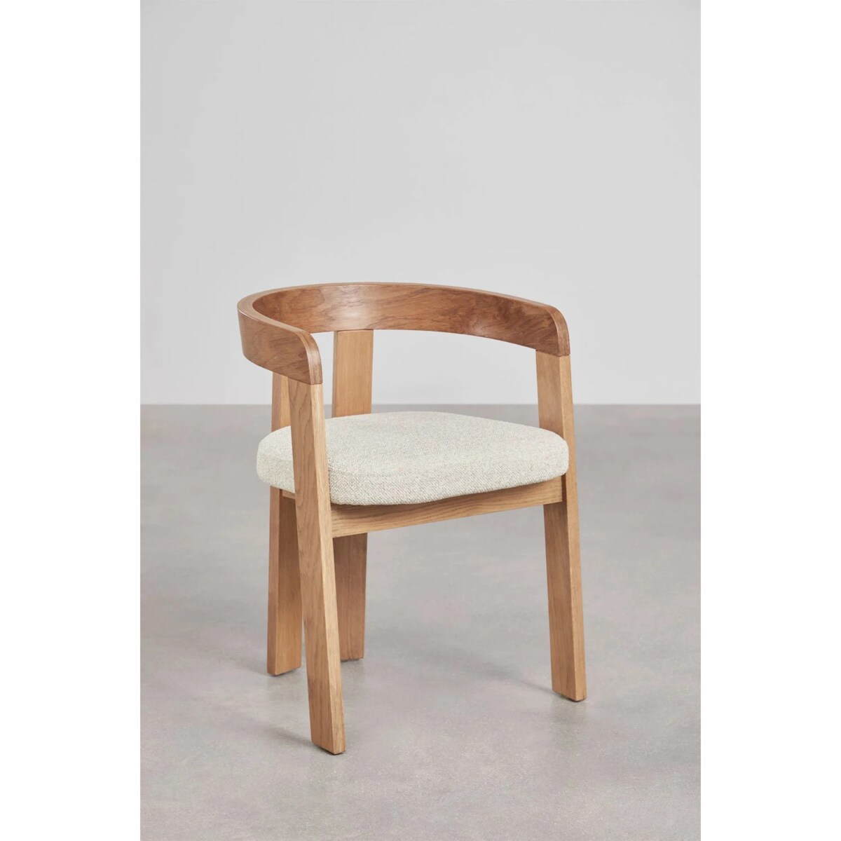 Krzesło z podłokietnikami, jasne drewno, kremowe bouclé, Yvonne