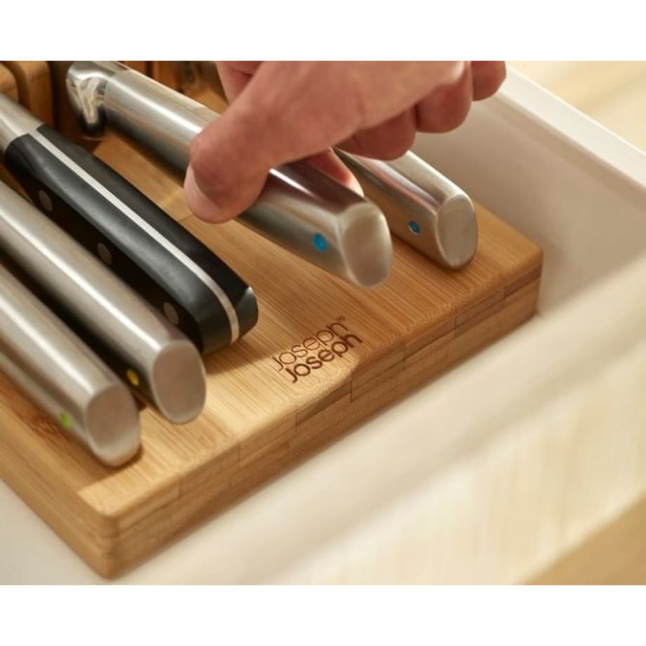 Dwupoziomowy organizer na noże DrawerStore Joseph Joseph