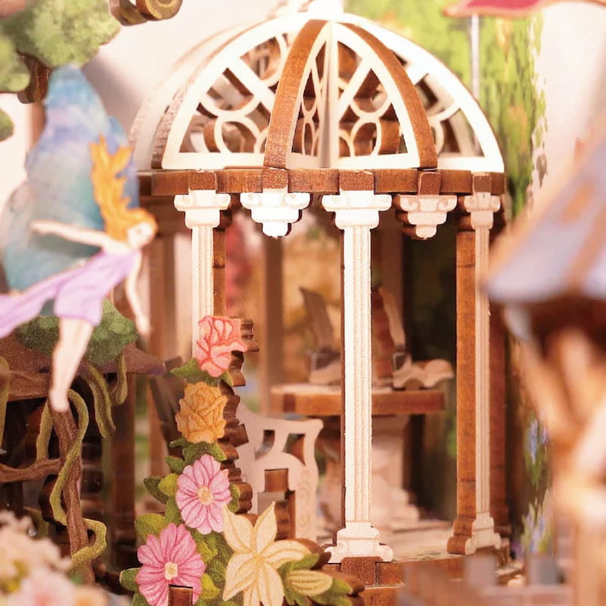Miniaturowy domek Book Nook - Romeo i Julia - miłość świata - Tonecheer