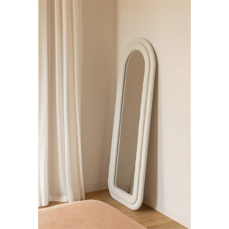 Lustro w półowalnej ramie bouclé kość słoniowa 160x60 cm