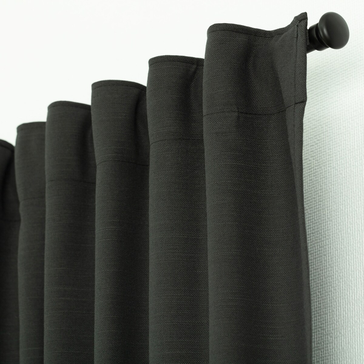 Zasłona BASIC na taśmie marszczącej 140x280cm bazaltowy 1 szt. 140x280 szary-czarny