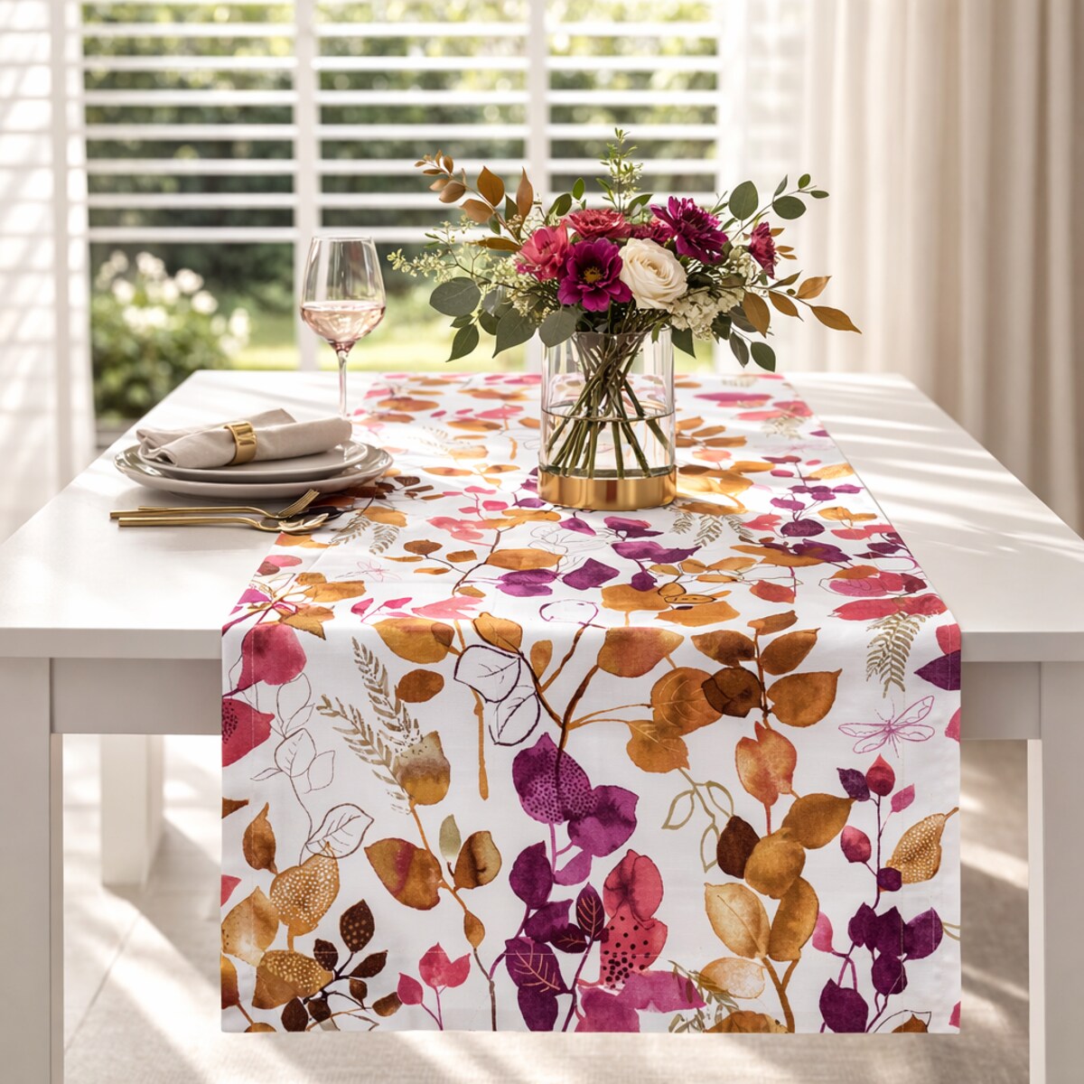 Bieżnik z motywem liści i ptaków Purple Sparrow – 50 × 150 cm