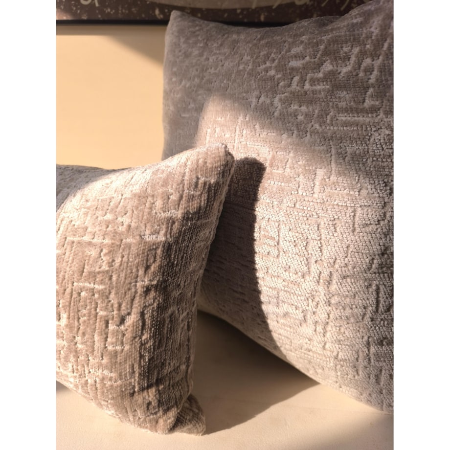 Duża beżowa poduszka 50x50 Bess