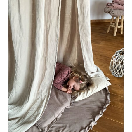 Lniany Zakątek – baldachim muślinowy sepia