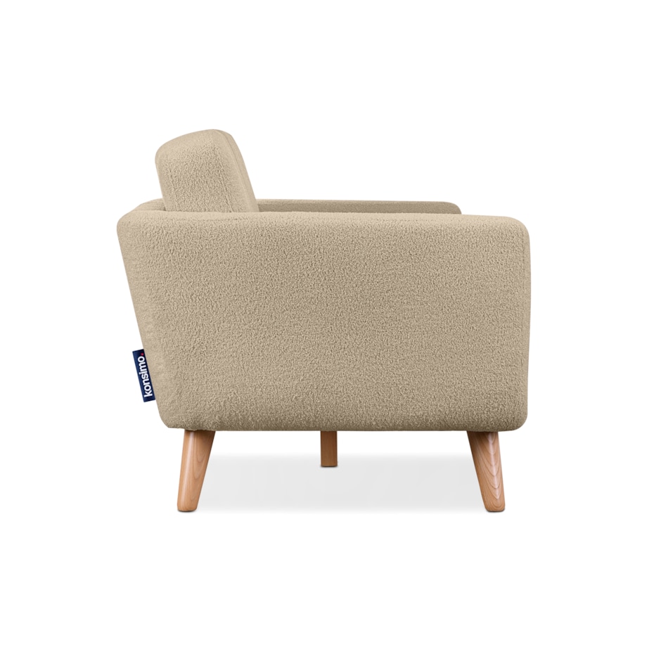 KONSIMO TAGIO Skandynawska 3-osobowa sofa z beżowej tkaniny jagnięcej