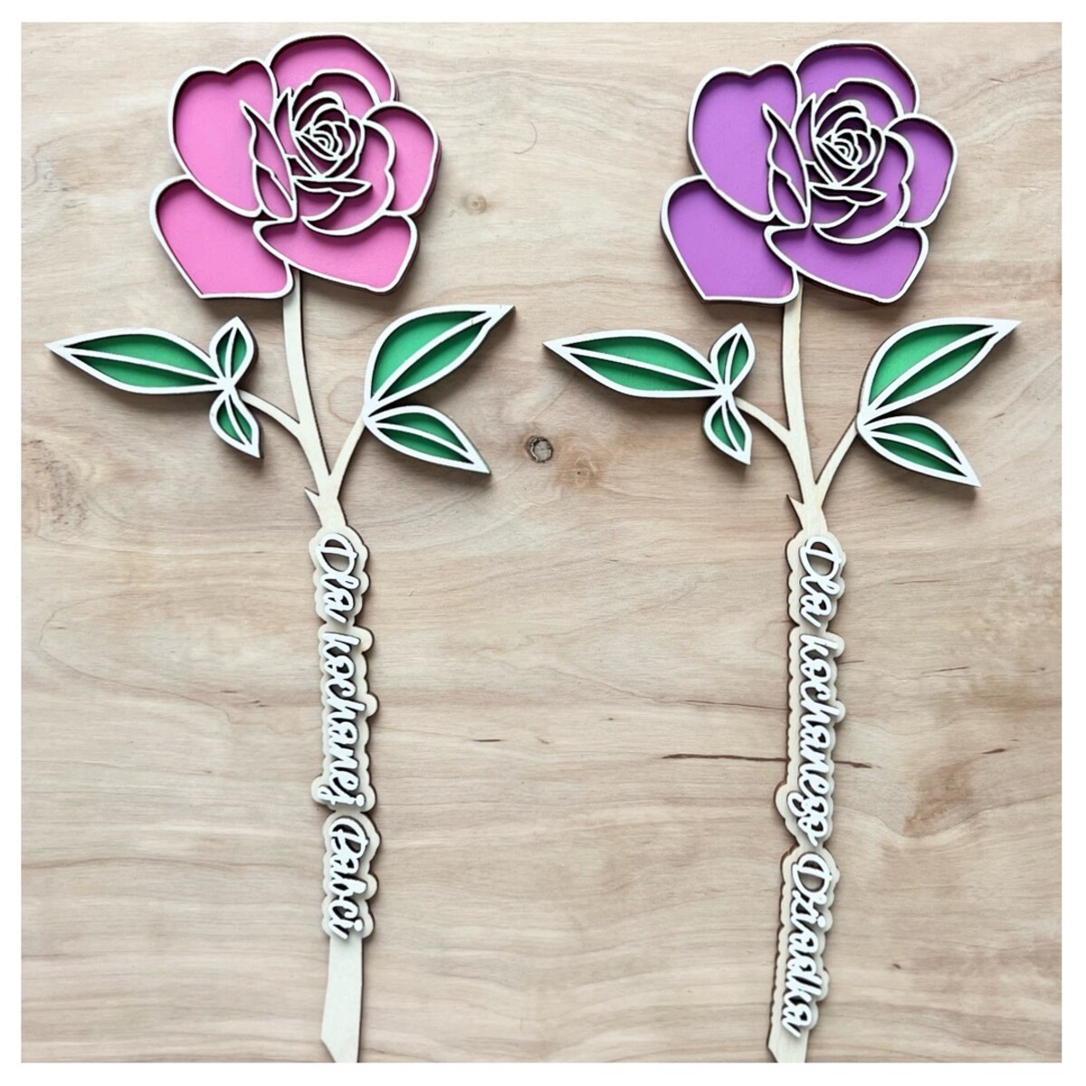 Duża drewniana róża z okazji Dnia Dziadka