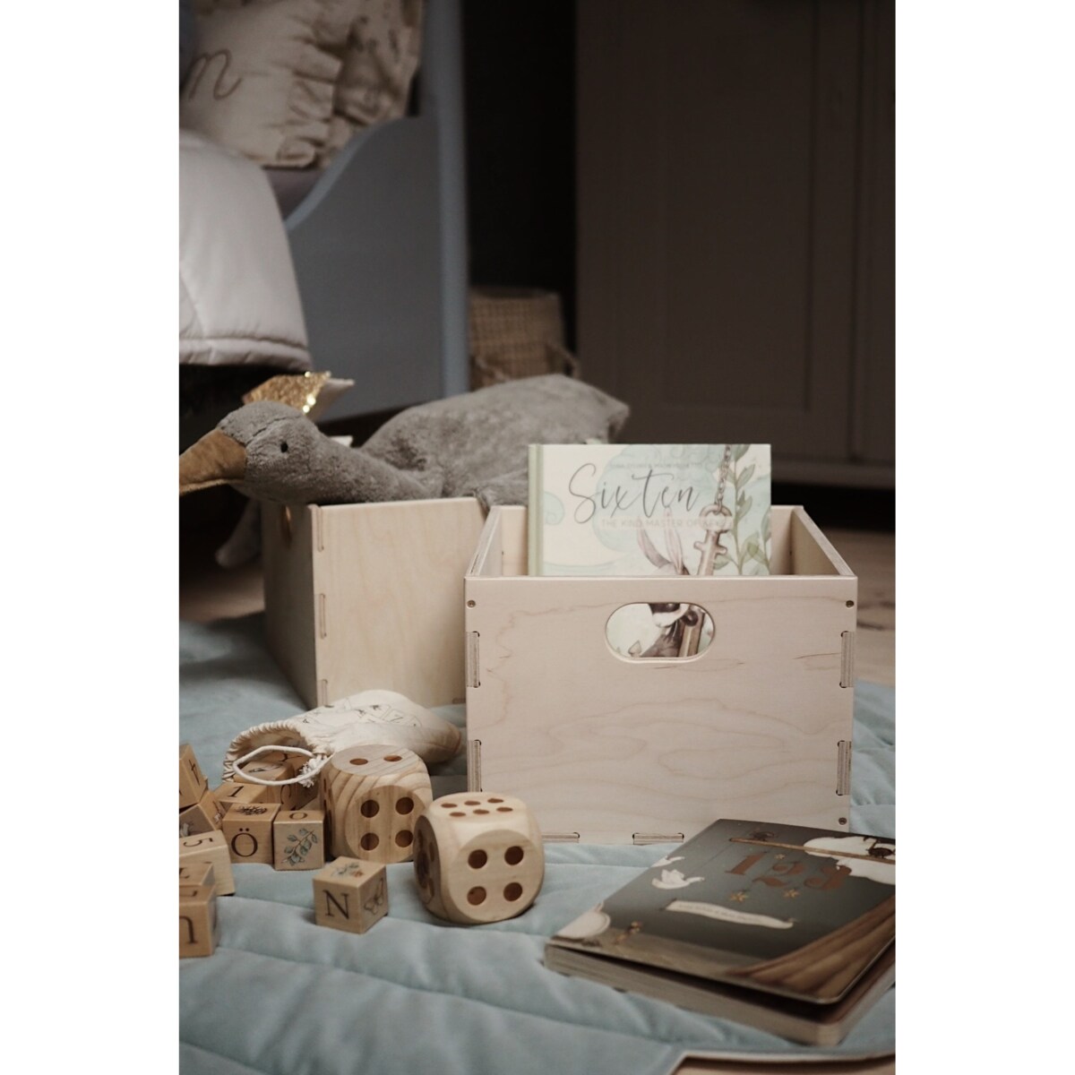 Drewniana skrzynia na zabawki 2 szt.