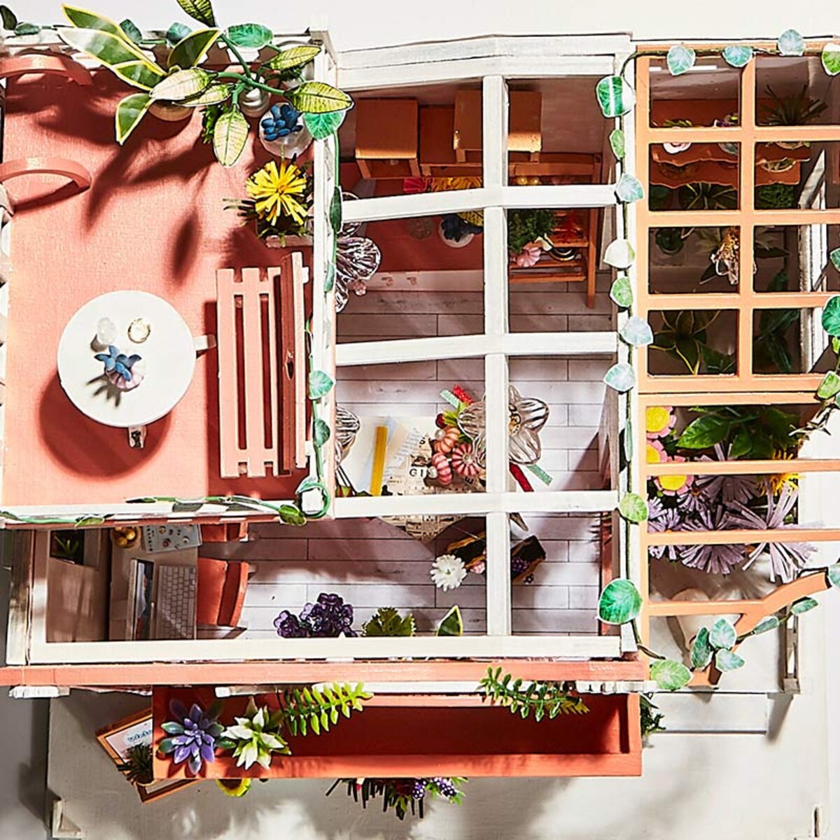 Miniaturowy domek - Urocza kwiaciarnia