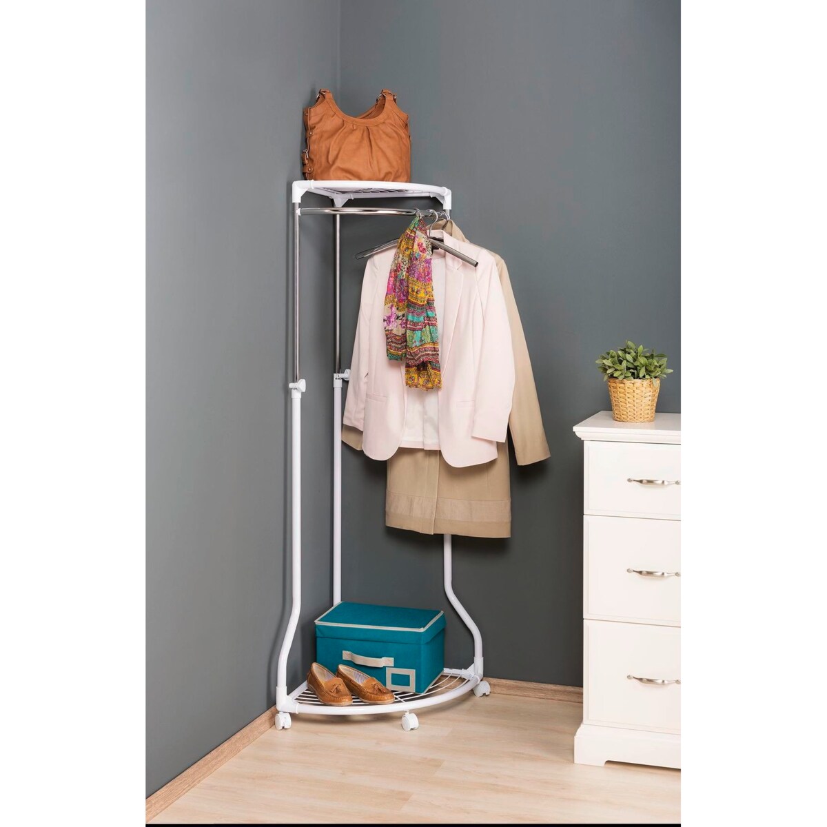 Narożny wieszak na ubrania - szafa na kółkach, WENKO
