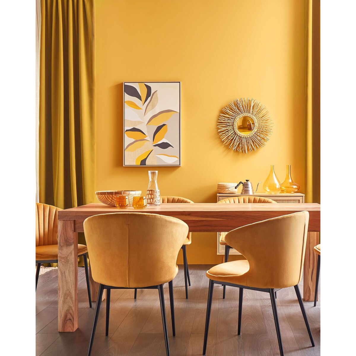 Rattanowe okrągłe lustro ścienne słońce ⌀ 60 cm naturalne KALASIN