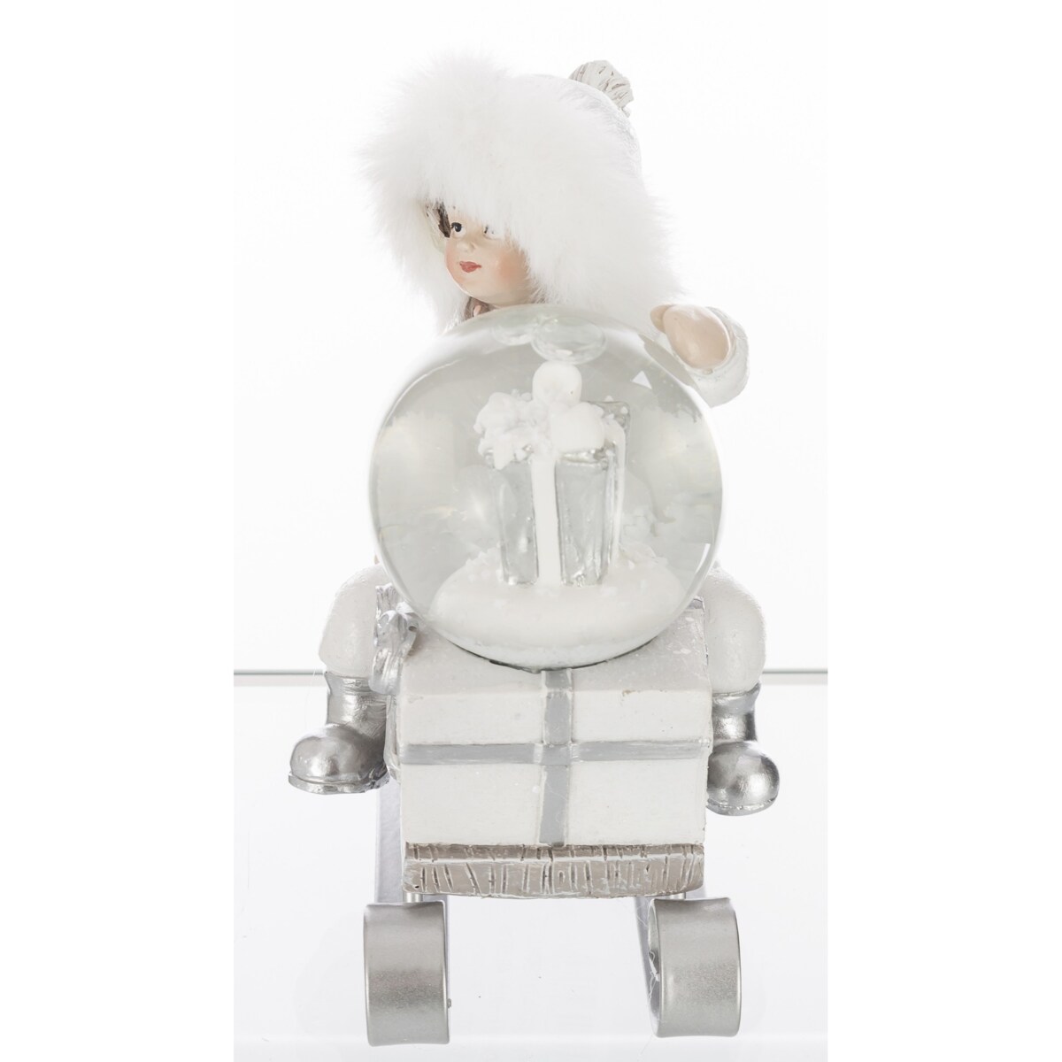 Dekoracja - dziecko na sankach ze szklaną kulą 10,5x10,5x6,5 cm