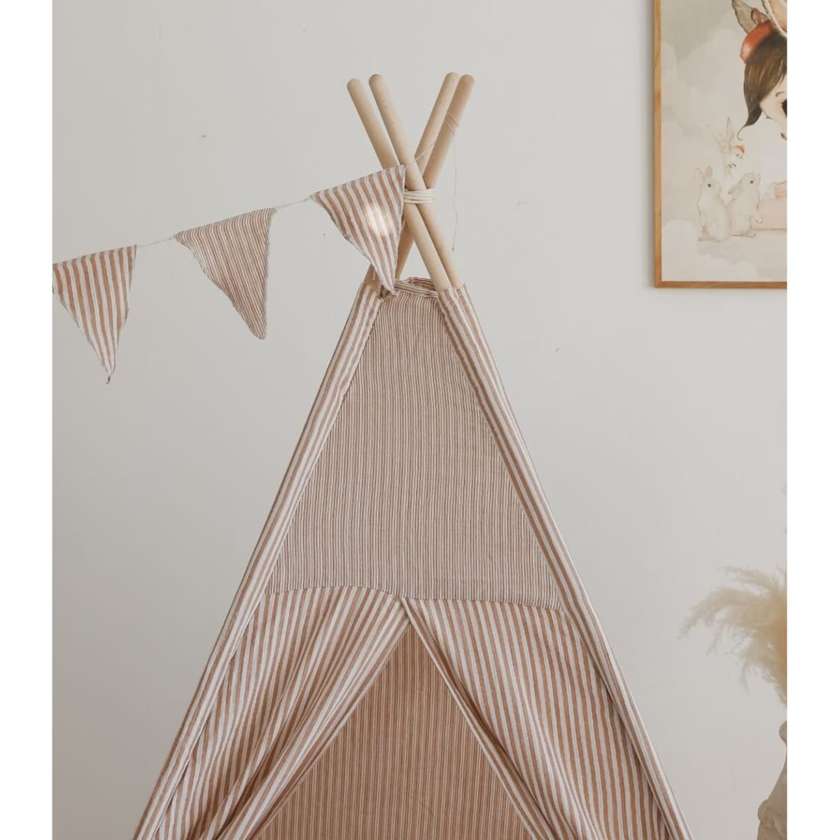 Beige Stripes – tipi, namiot dla dzieci z matą podłogową z dwustronnego muślinu