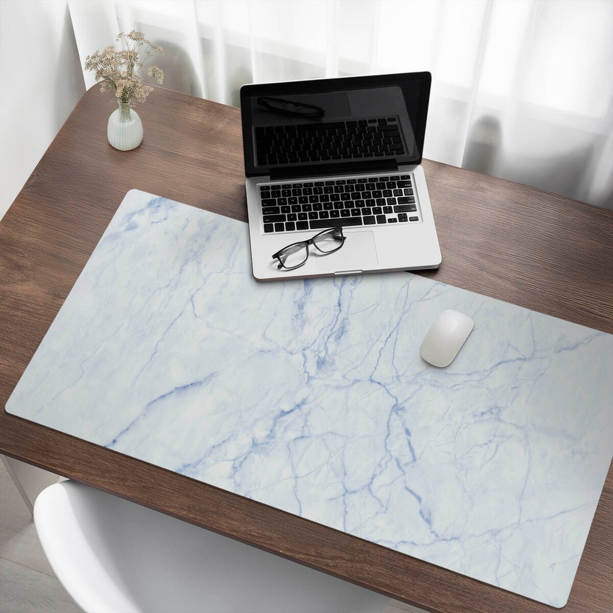 Biała mata na biurko Marmurowe żyłki, 120x60 cm