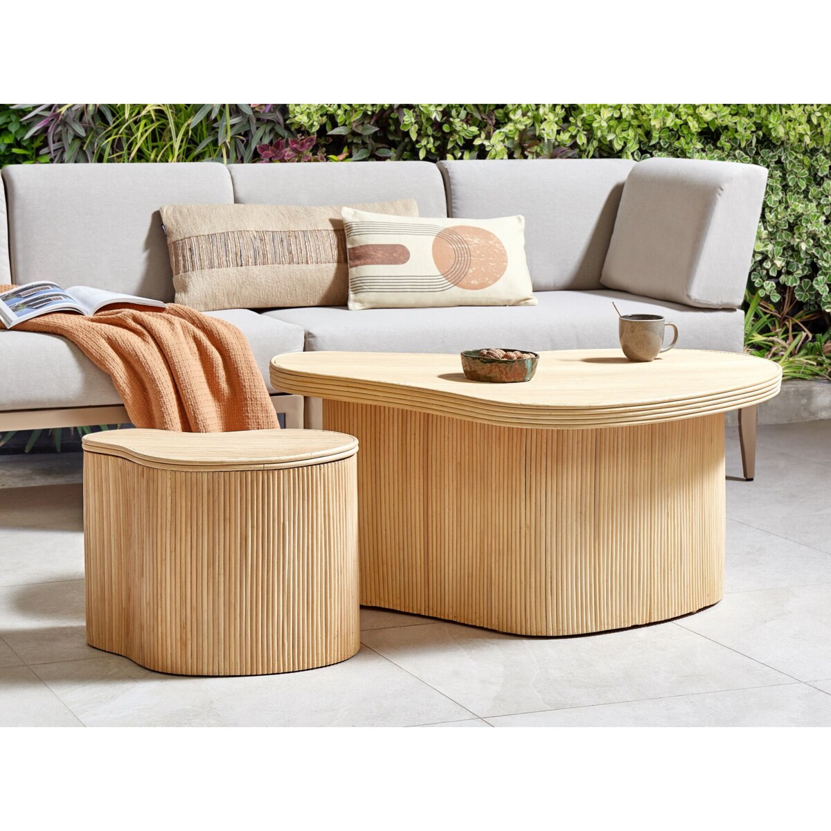 Zestaw 2 stolików kawowych rattanowych naturalny SALANTI