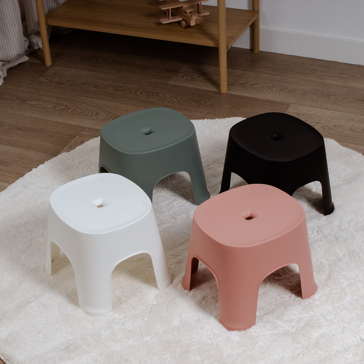 Krzesełko dla dzieci plastikowe białe stołek siedzisko