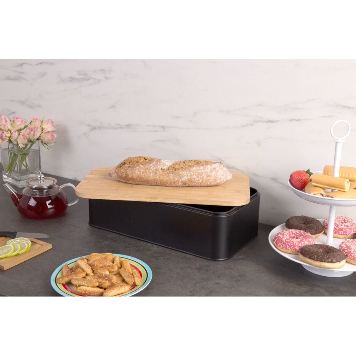 Metalowy chlebak z bambusową deską do krojenia, 2w1, ZELLER