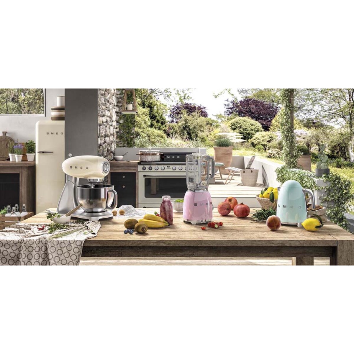 Czajnik elektryczny pastelowa zieleń 50's Style, SMEG