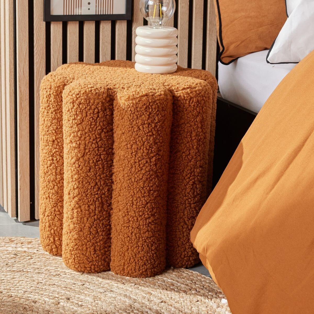 Pufa ozdobna boucle 40x38x38 cm FIORE pomarańczowa