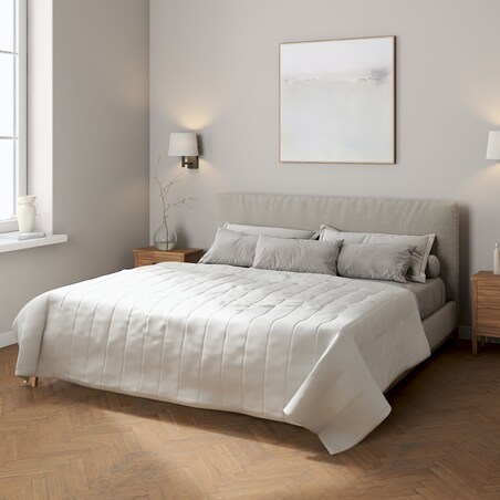 Narzuta pikowana w pasy 130x210 gołębi srebrny z połyskiem