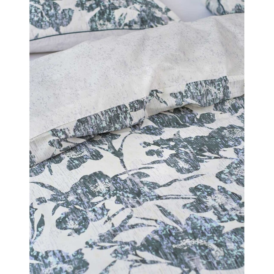 Ekskluzywna szara pościel z satyny bawełnianej w malowane niebieskie kwiaty, poszewki dekoracyjne, pościel w kwiaty, Esprit, 155 x 220 cm