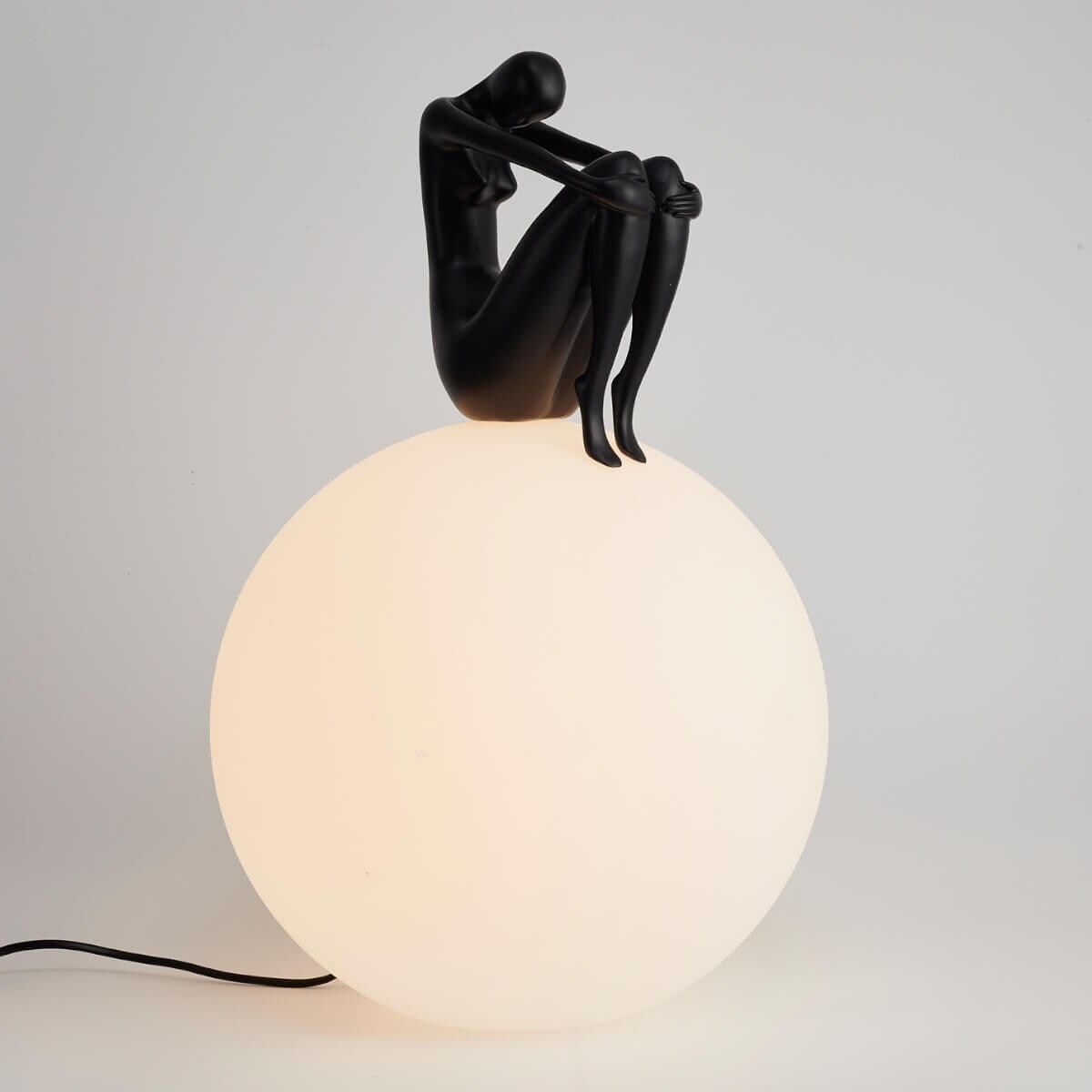 Lampka nocna WOMEN ST-6020-B black Step figurka szklana metalowa biała czarna