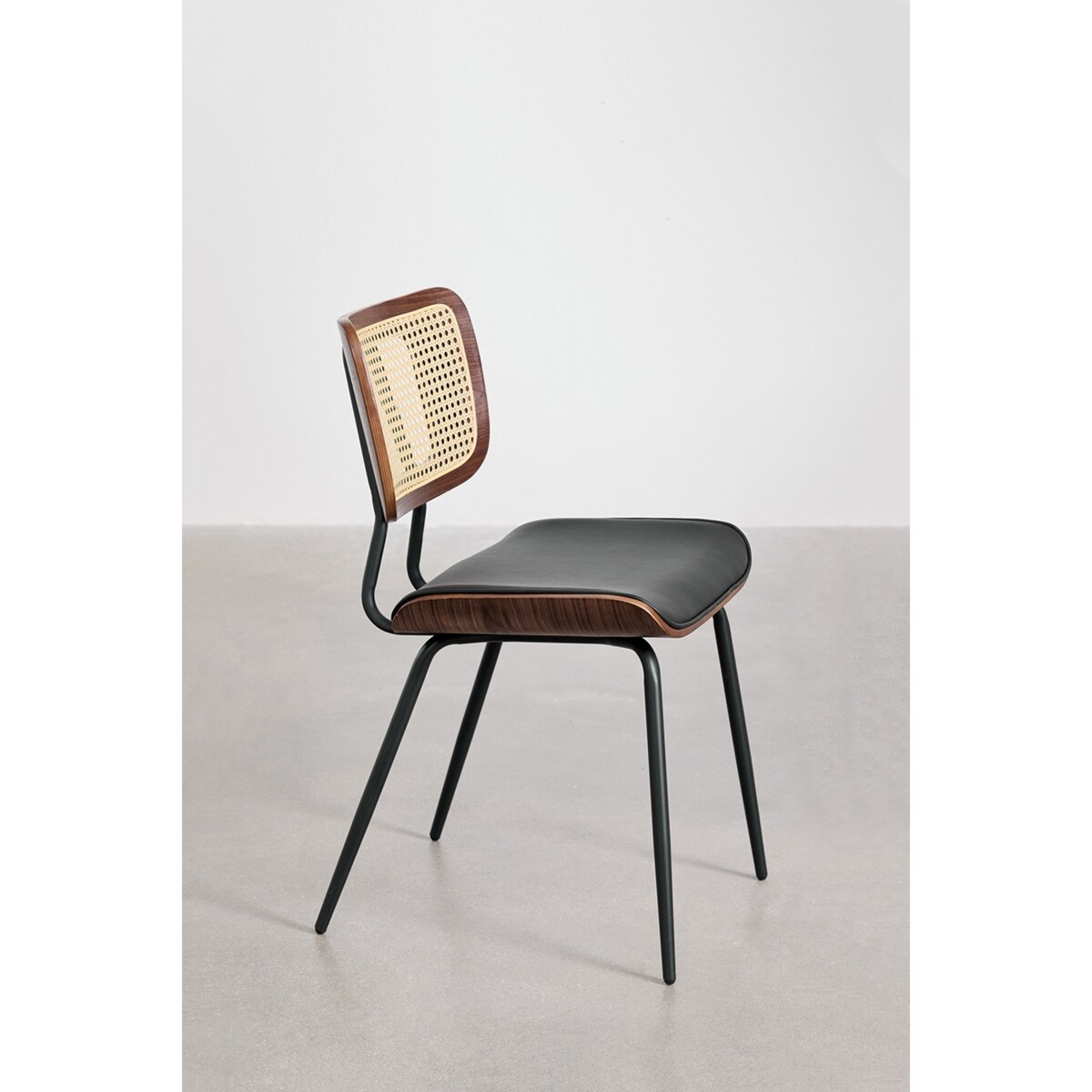 Krzesło drewniane z plecionką wiedeńską i ekoskórą czarną Raysa