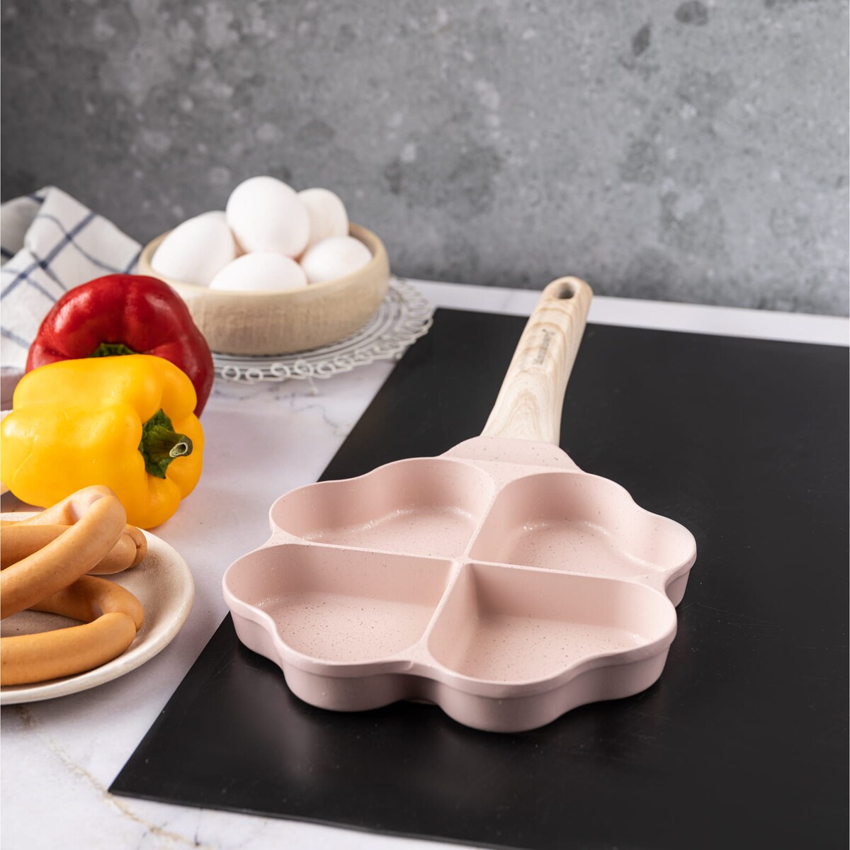 Patelnia marmurkowa 4 w 1 serca do naleśników jajek placków pancake 19x19cm RÓŻOWA KLAUSBERG
