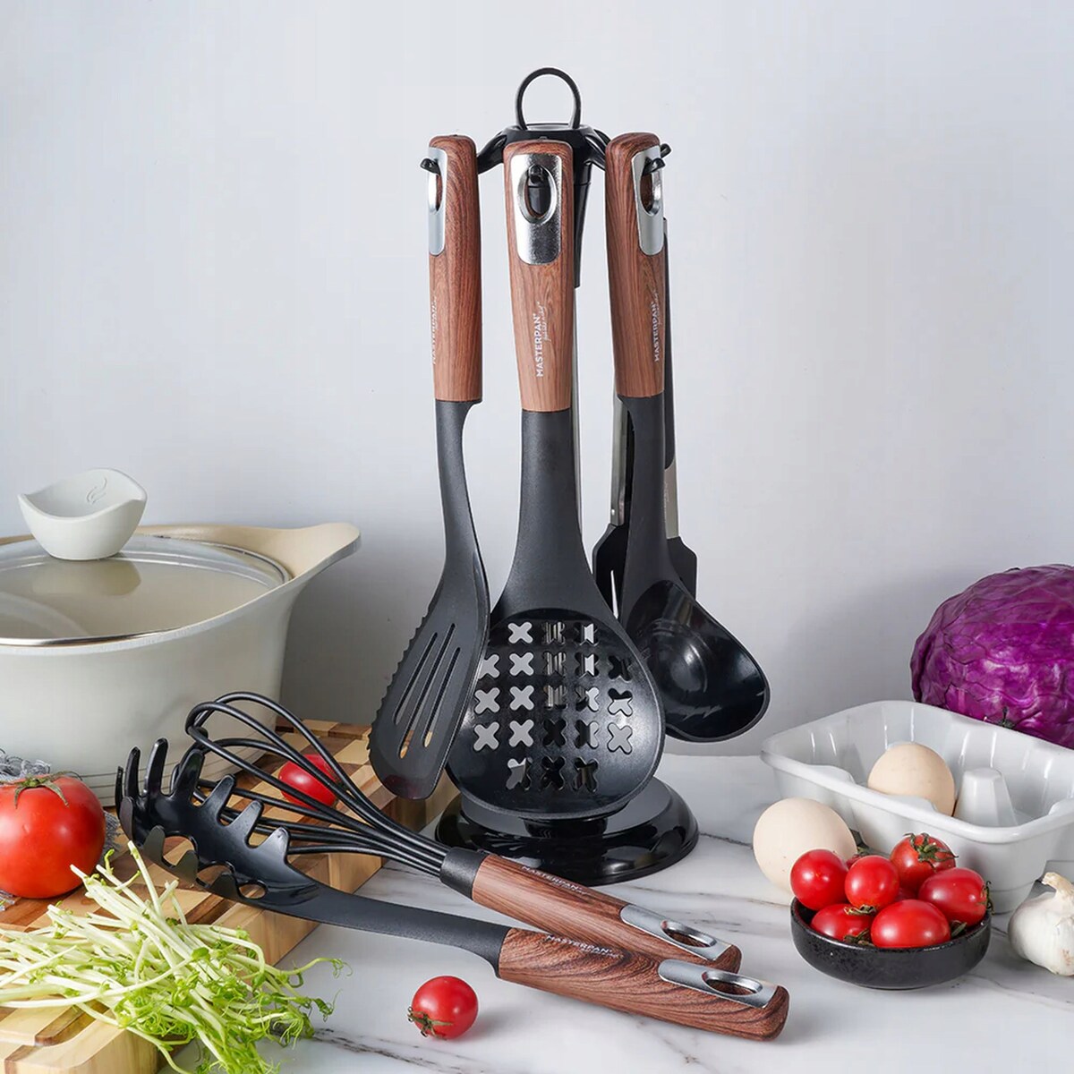 Zestaw Przyborów Kuchennych 7 El. Komplet Łyżka Trzepaczka Szczypce Stojak