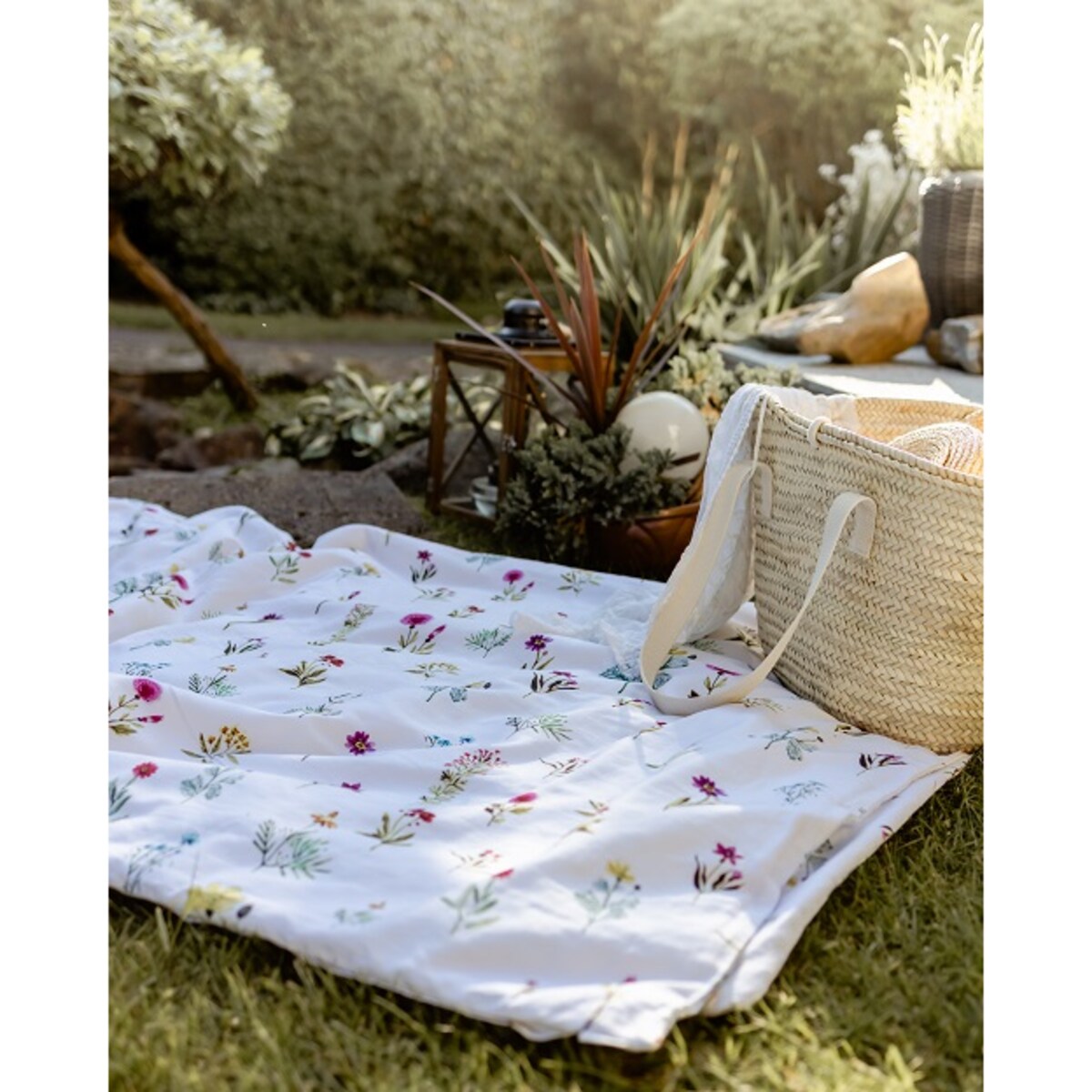 Pościel Polne kwiaty 200/200 + 2 x 70/80 cm