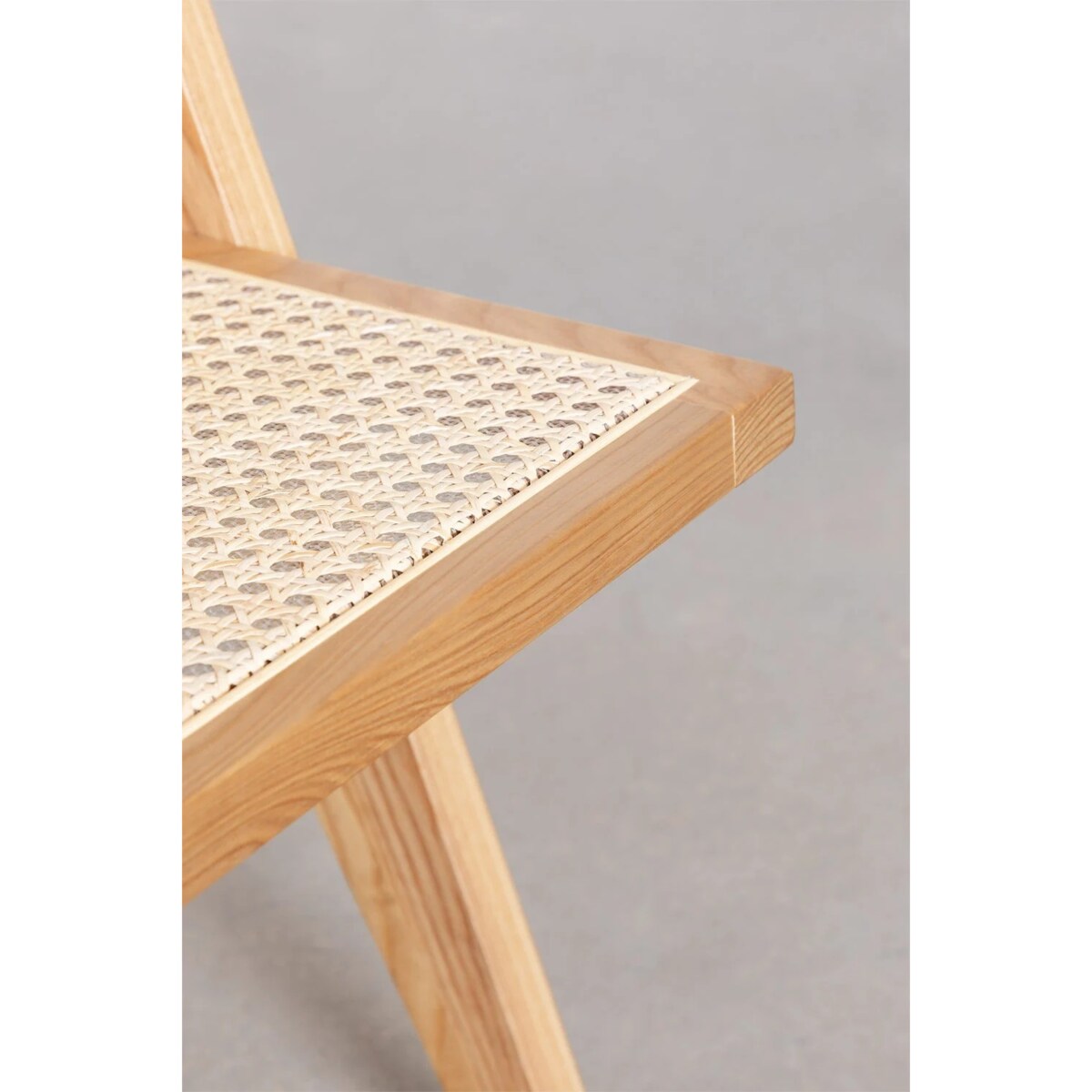 Fotel drewniany z plecionką wiedeńską Kiemer naturalny