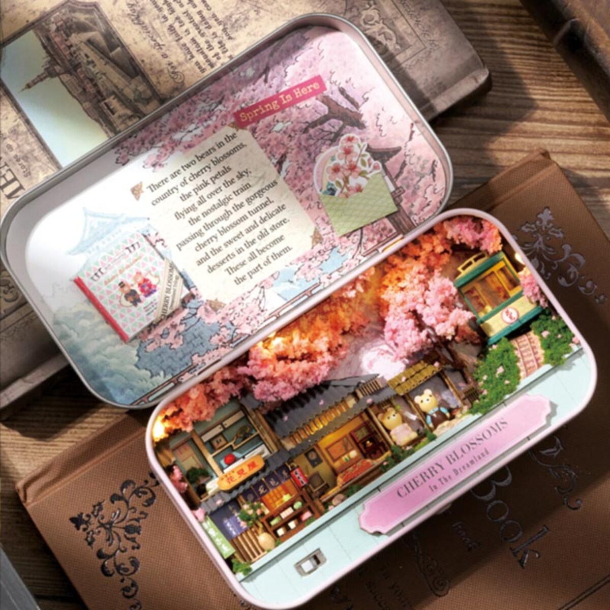 Miniaturowy domek - Kwitnące wiśnie