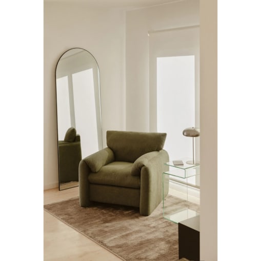 Fotel wypoczynkowy bouclé szałwiowo zielony Serra