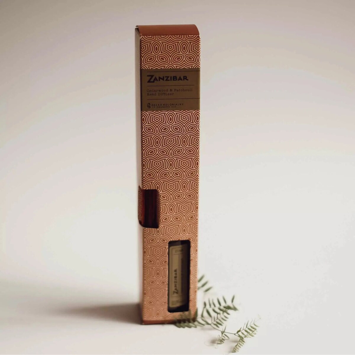 ZANZIBAR 21:48 Cedarwood & Patchouli Naturalny Dyfuzor Ratanowy- kolekcja Travels