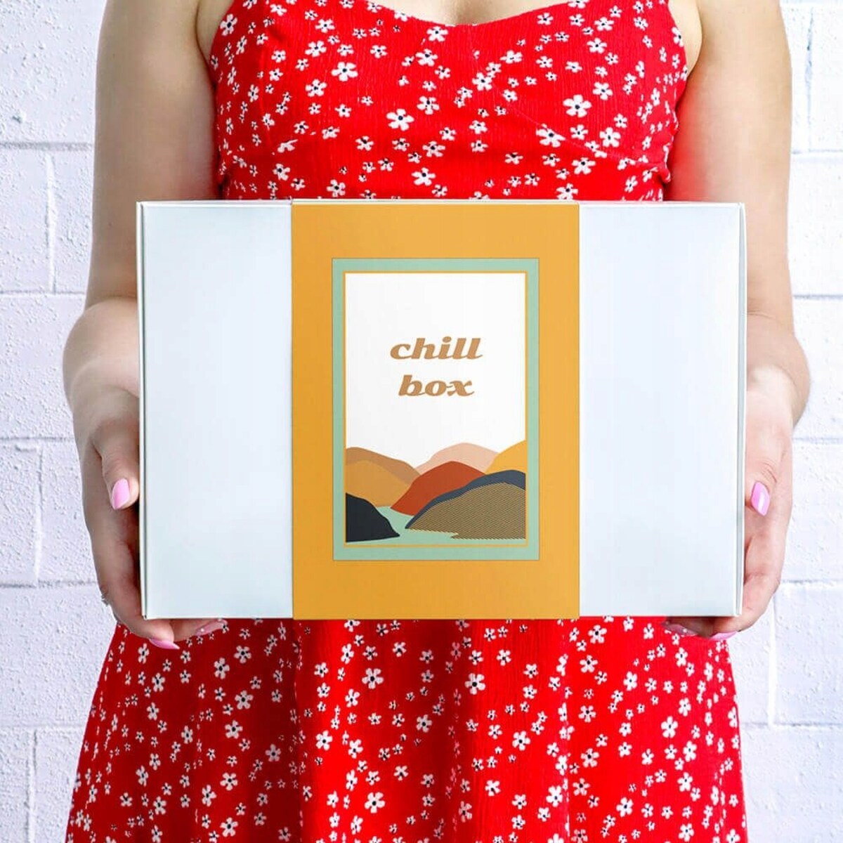 ZESTAW PREZENTOWY UPOMINKOWY "BIG CHILL BOX" - HERBATA SYPANA 2X ŚWIECA SOJOWA KUBEK Z ZAPARZACZEM I POKRYWKĄ - PREZENT UPOMINEK DLA KOBIETY FACETA NIEJ NIEGO