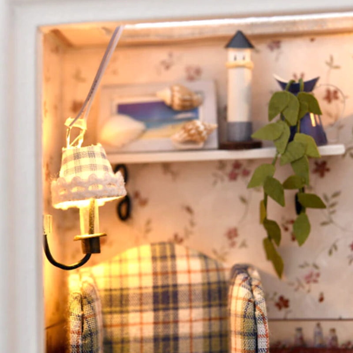 Miniaturowy domek - Słoneczne popołudnie