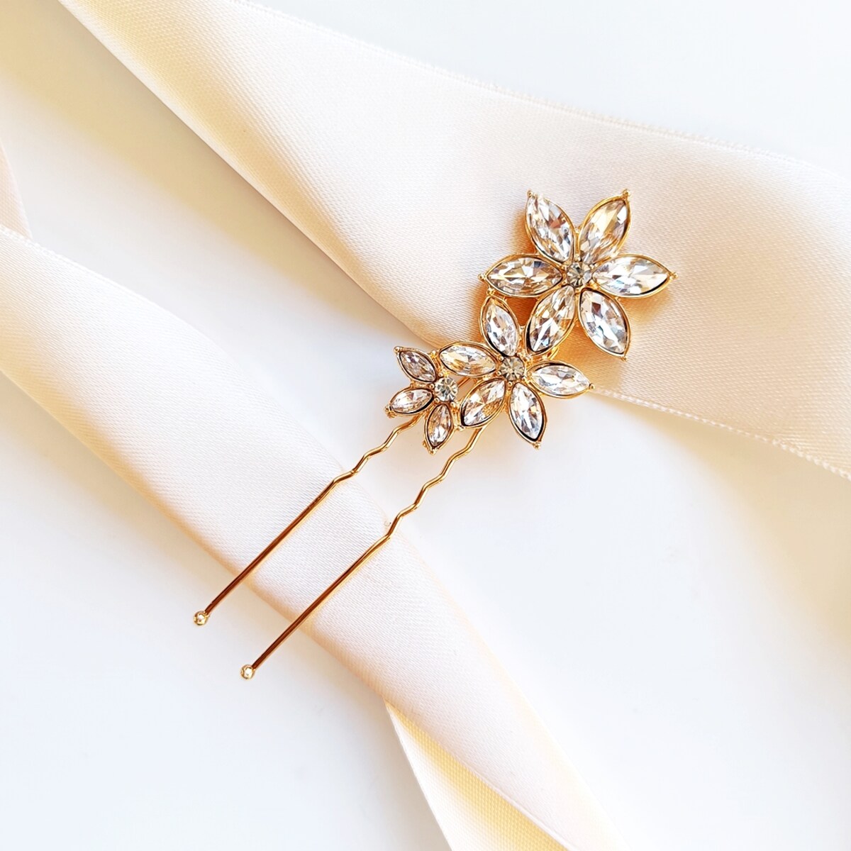 WPINKA z kwiatami do włosów kokówka złota z cyrkoniami ELEGANCKA ślubna